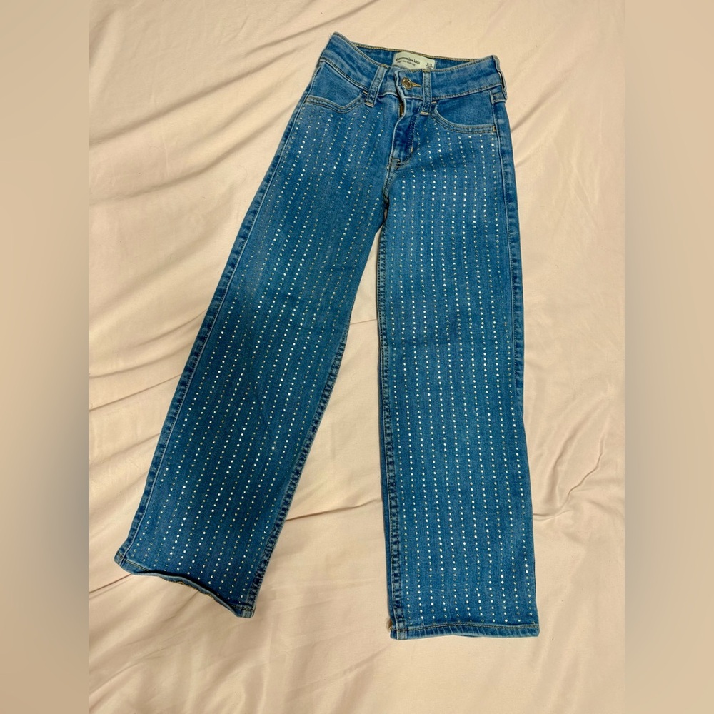 Abercrombie Kids Blue Wide Leg Jeans with Rhinestones, size 5/6 Long